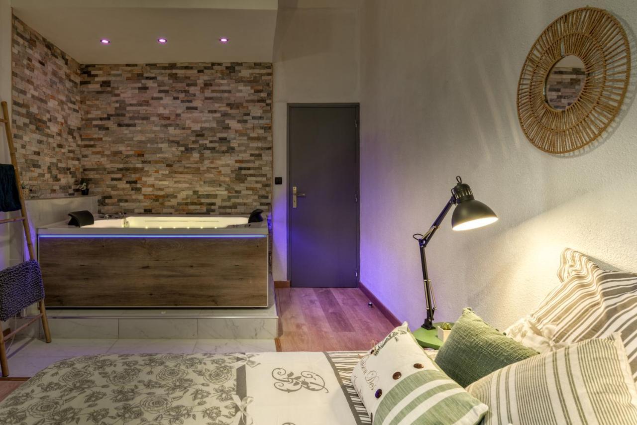 Parenthese Occitane -Wifi - Balneo- Parking Gratuit - Netflix Apartment Carcassonne Exterior photo
